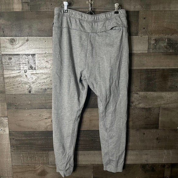 SOLD Nike AV15 Joggers Medium - Picture 3 of 3